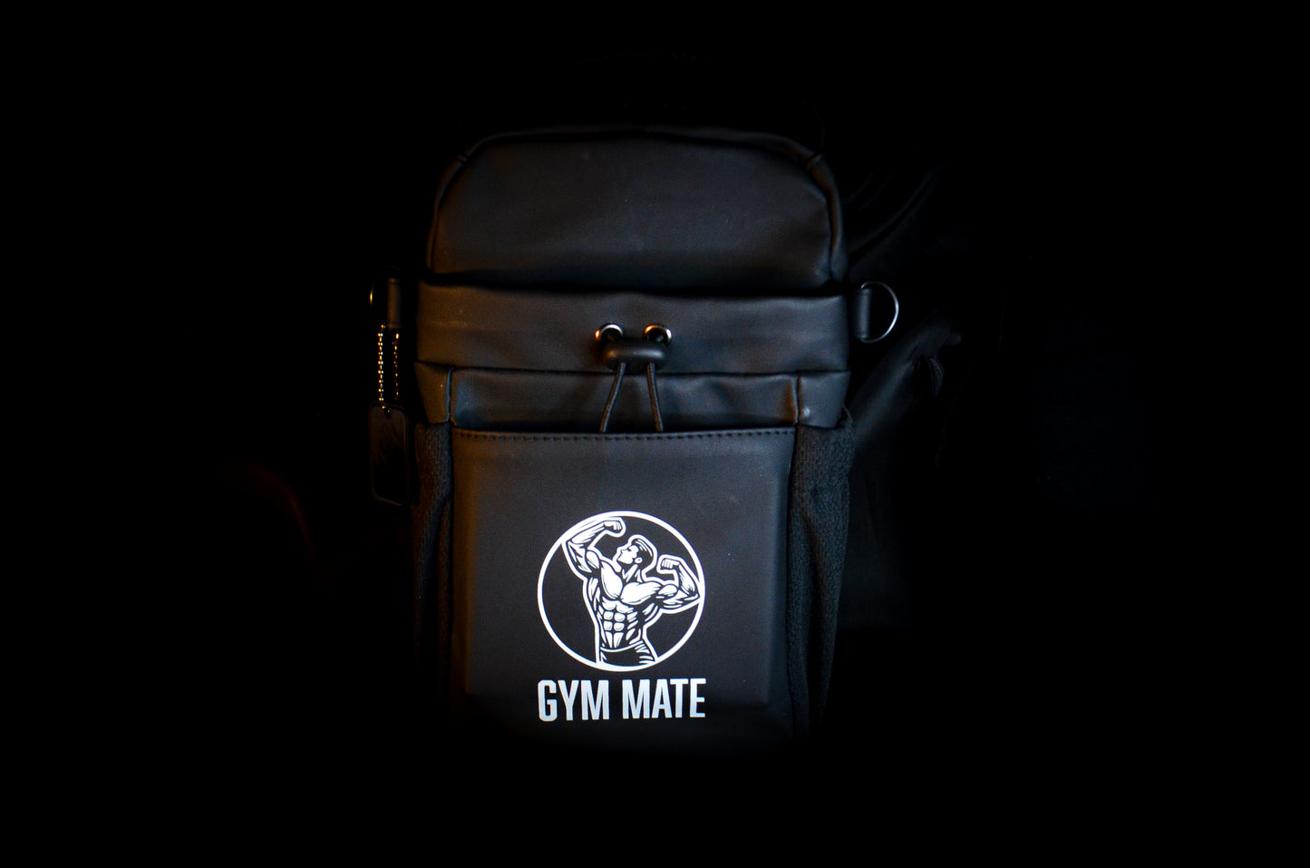 Stylish Gym Bag with Magnetic Closure – Lightweight & Durable